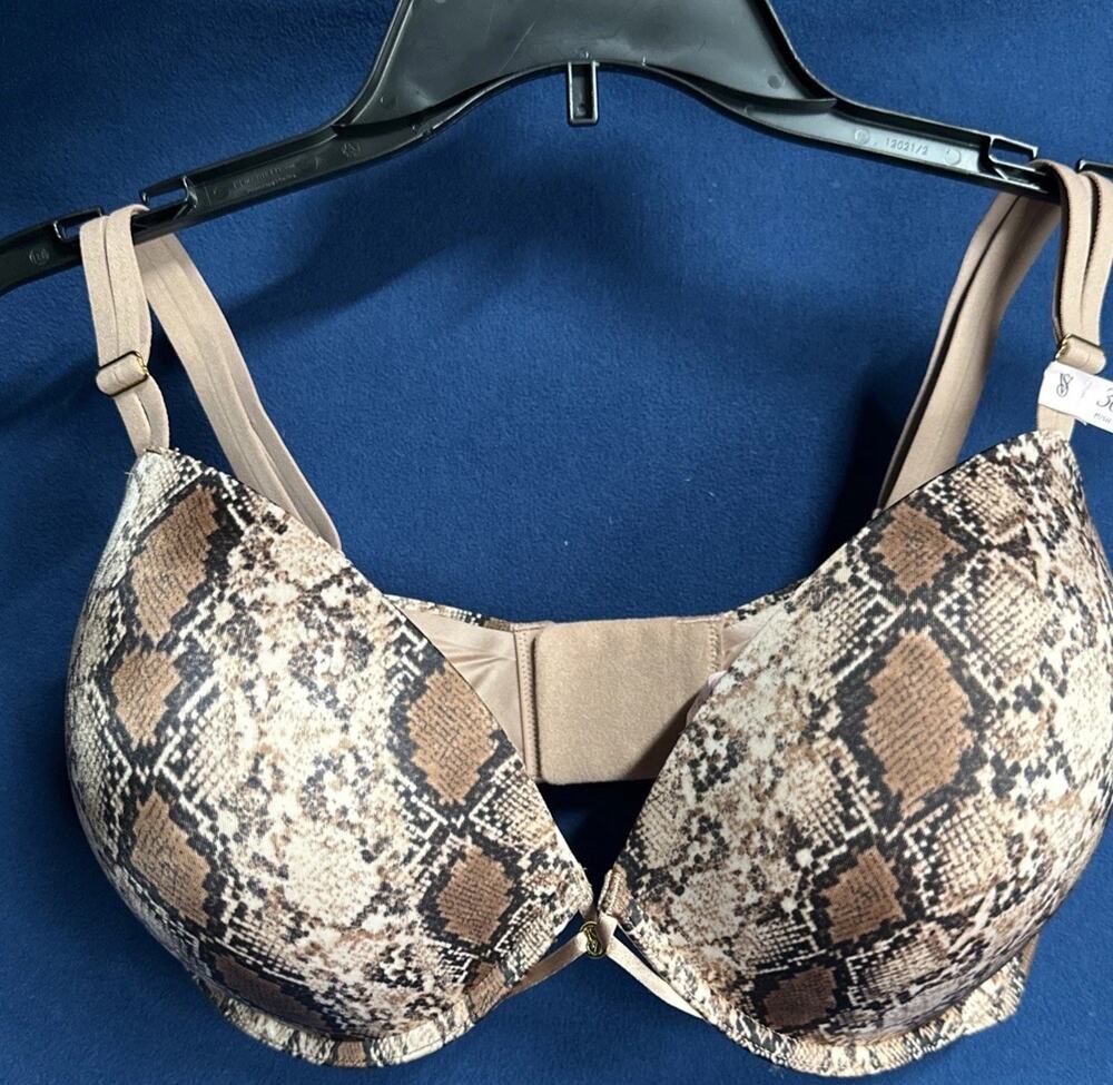 Victoria’s Secret 32DD Very Sexy Push Up Bra Snake, Print